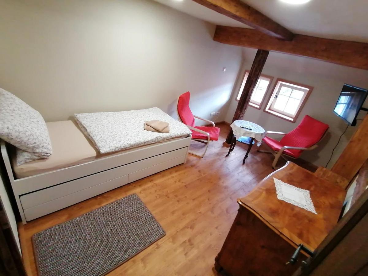 Pferdehof Am Burgsberg, Ferienzimmer, Monteurzimmer Seifhennersdorf Eksteriør bilde